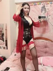 湖塘大胸熟女潇潇 真实工作室环境 (地点：江苏 - 常州)