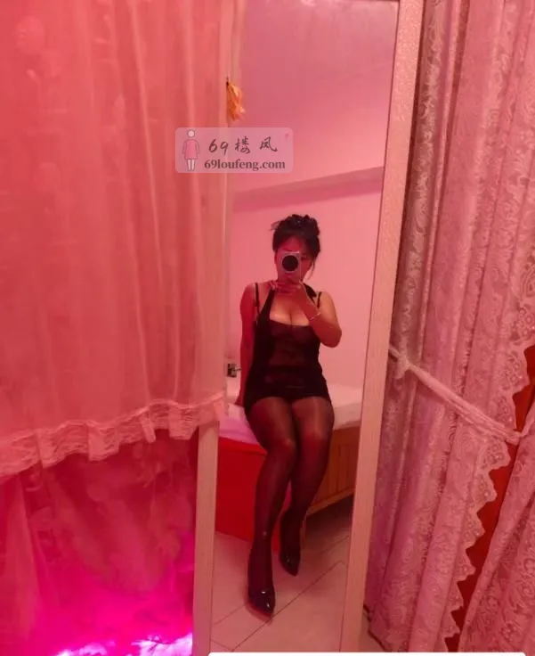 福田大奶肥臀轻熟女 - 广东-深圳 楼凤实拍第1张