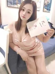 广东 - 深圳 附近最火老师 坂田大胸妹子安安 照片墙