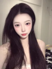 高挑长腿Helen 真实工作室环境 (地点：广东 - 广州)