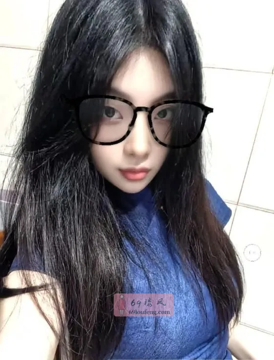 高颜值中项口爆美女 - 江苏-南京 楼凤实拍第1张