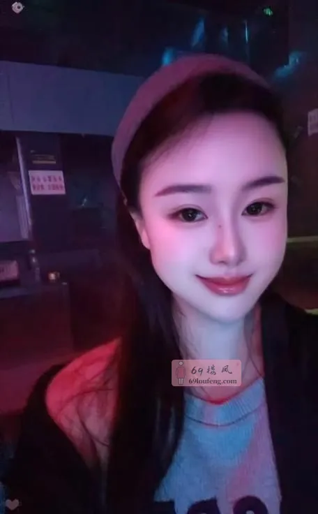 美女服务系 - 江苏-南京 楼凤实拍第4张