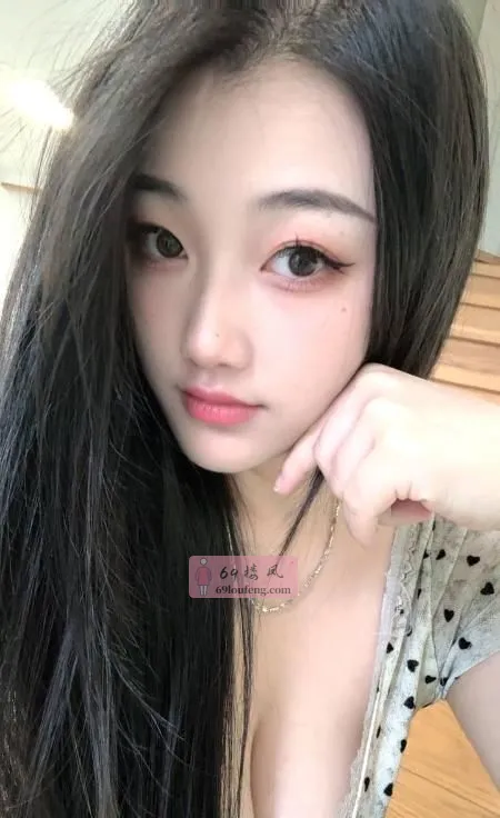 大胸美女雯雯 - 广东-深圳 楼凤实拍第2张