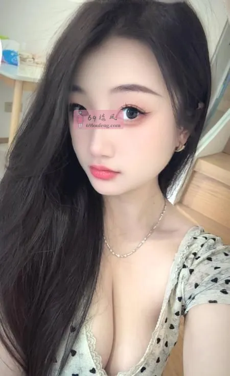 大胸美女雯雯 - 广东-深圳 楼凤实拍第1张