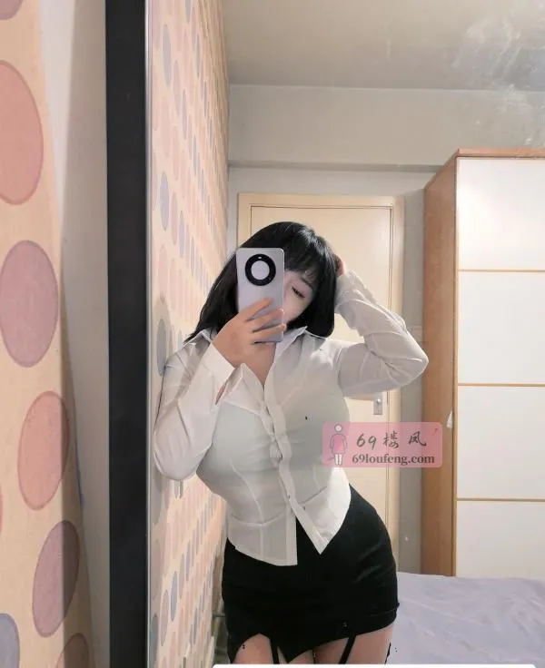 肥臀巨乳小酒 - 四川-成都 楼凤实拍第3张