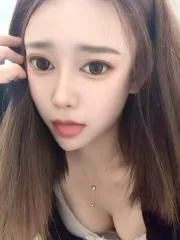 点击查看 安徽 - 合肥 后入欲女蜜桃臀 更多实拍详情