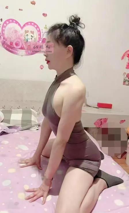 长腿美艳少妇 - 江苏-苏州 楼凤实拍第2张