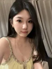 胜太路中项少妇 真实工作室环境 (地点：江苏 - 南京)