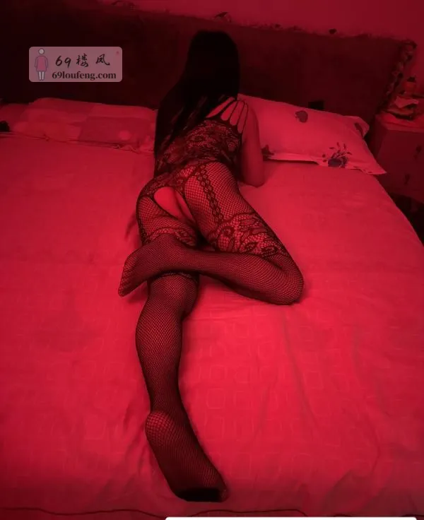 包臀风骚少妇 - 广东-广州 楼凤实拍第1张