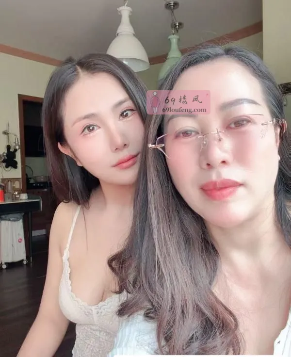 母女巡游南京站 - 江苏-南京 楼凤实拍第2张