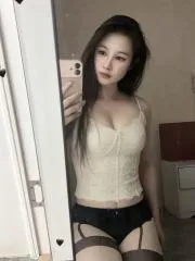 服务系老师洋洋 在线预约参考图 - 江苏 - 南京站街快餐