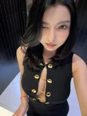 【实拍】四川 - 成都 混血儿大奈奈小雅 个人展示图