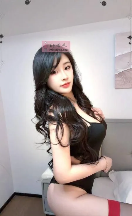 制服翘臀大波妹奈奈 - 四川-成都 楼凤实拍第3张