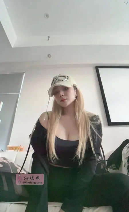 个人居家中项口爆美女 - 江苏-南京 楼凤实拍第4张