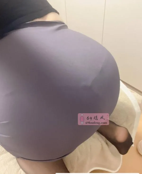 制服大胸翘臀佩佩 - 广东-深圳 楼凤实拍第4张