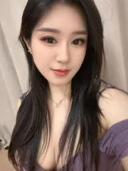 雨花舌吻大胸妹 现场拍摄照片 (湖南 - 长沙)