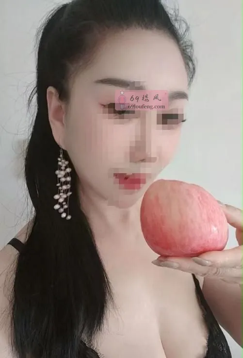倒立一字马骚娘们 - 辽宁-沈阳 楼凤实拍第3张