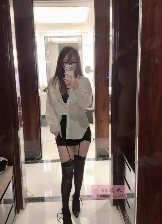 窈窕身材颜值女友老师 - 广东-广州 楼凤实拍第1张