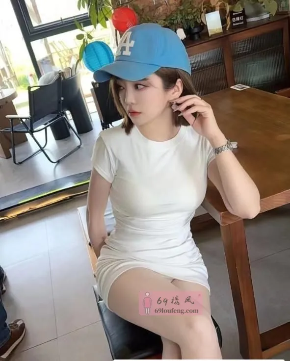 短发美胸白嫩兼职老师 - 天津-南开区 楼凤实拍第3张