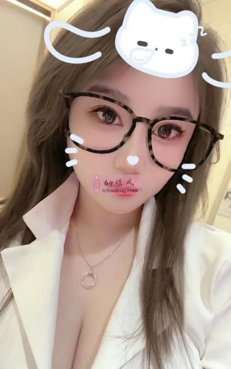 高新丰满大奶知雪妹妹 - 四川-成都 楼凤实拍第1张