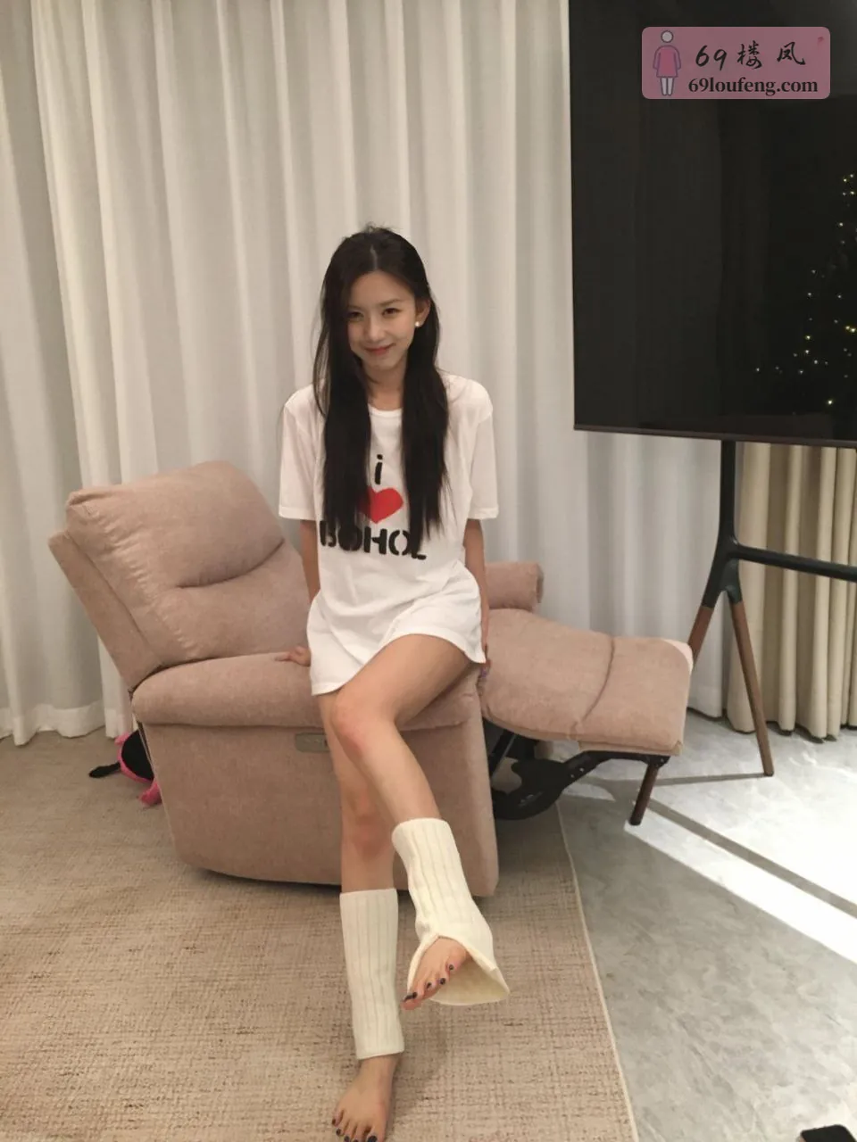 增城新人粉嫩学妹初次下海自做-思恬 - 广东-广州 楼凤实拍第2张