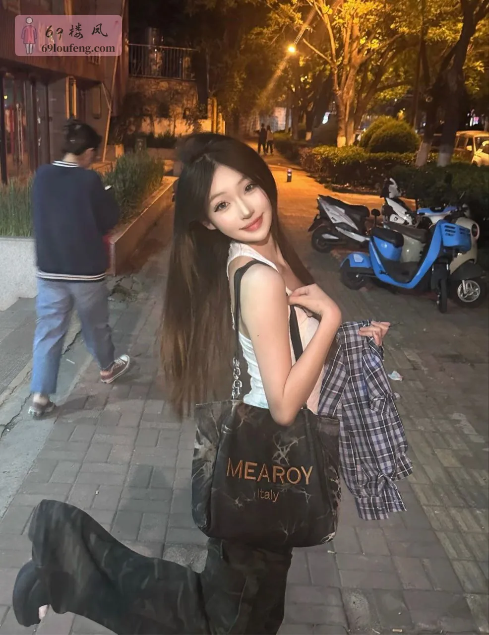 佛山温柔天然小姐姐-小月 - 广东-佛山 楼凤实拍第4张