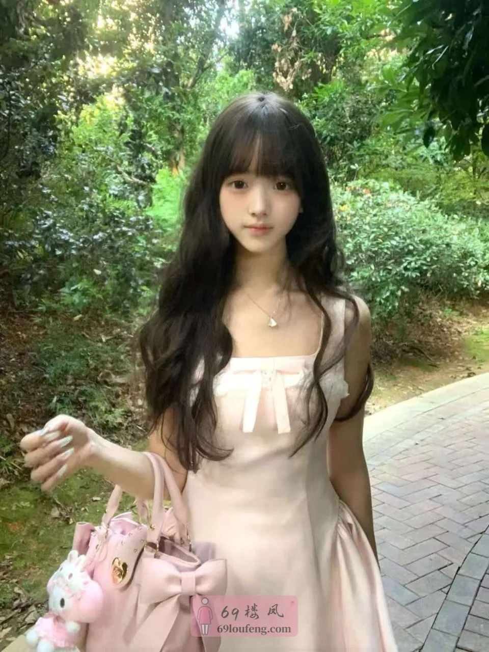 番禺大四初次兼职–馨儿 - 广东-广州 楼凤实拍第1张