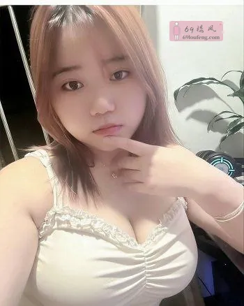 番禺00后E杯巨乳新嫩妹-小艺 - 广东-广州 楼凤实拍第1张