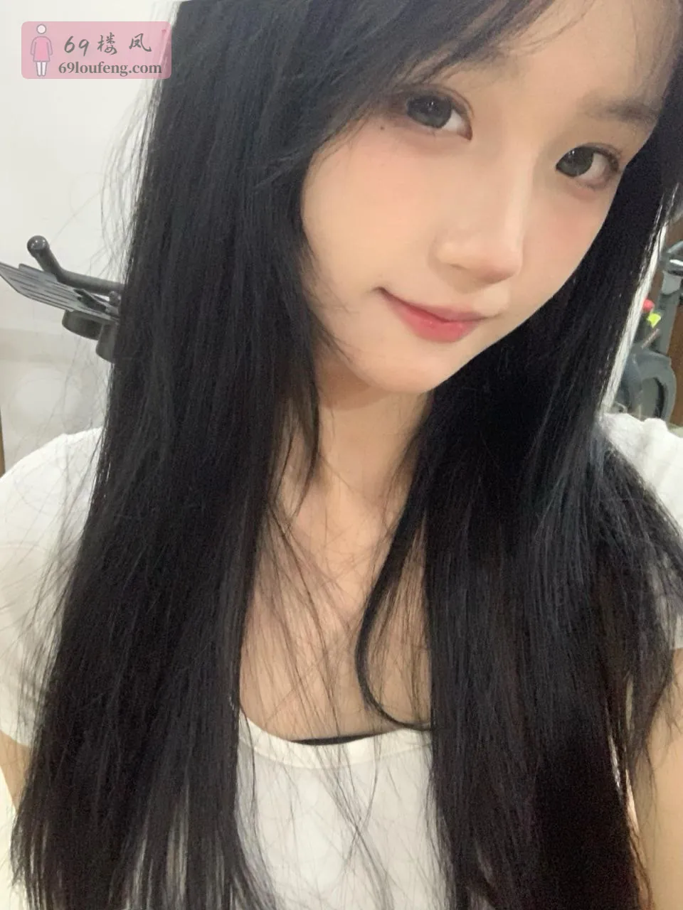 00后嫩妹兼职自做可外出-香香 - 广东-广州 楼凤实拍第4张