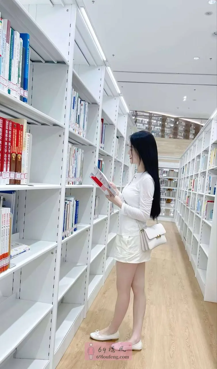 东莞南城风骚御姐型初次下海兼职-恋恋 - 广东-东莞 楼凤实拍第3张