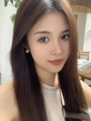 白云肤白貌美小姐姐-糖宝 真实工作室环境 (地点：广东 - 广州)