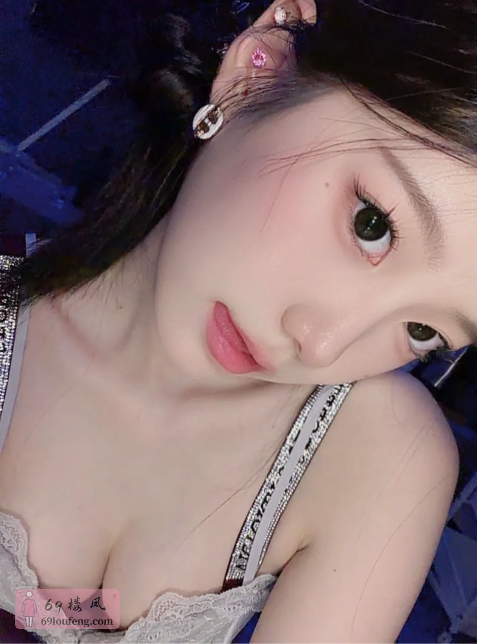 身材高挑皮肤白嫩光滑三点粉嫩服务一流-草莓 - 广东-广州 楼凤实拍第3张