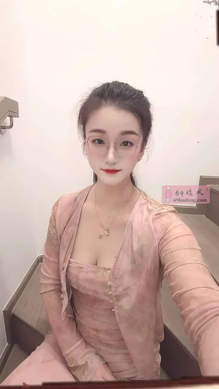 海珠新人下海清纯妹妹兼职-青青 - 广东-广州 楼凤实拍第2张