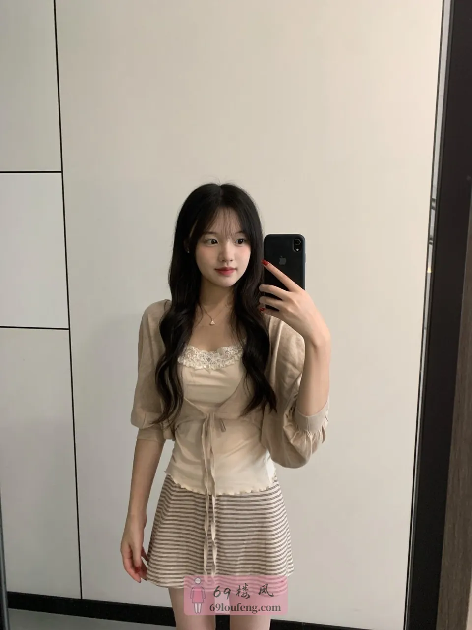 一字马三点粉嫩白虎嫩妹服务一流听话不催钟-婷婷 - 广东-广州 楼凤实拍第1张
