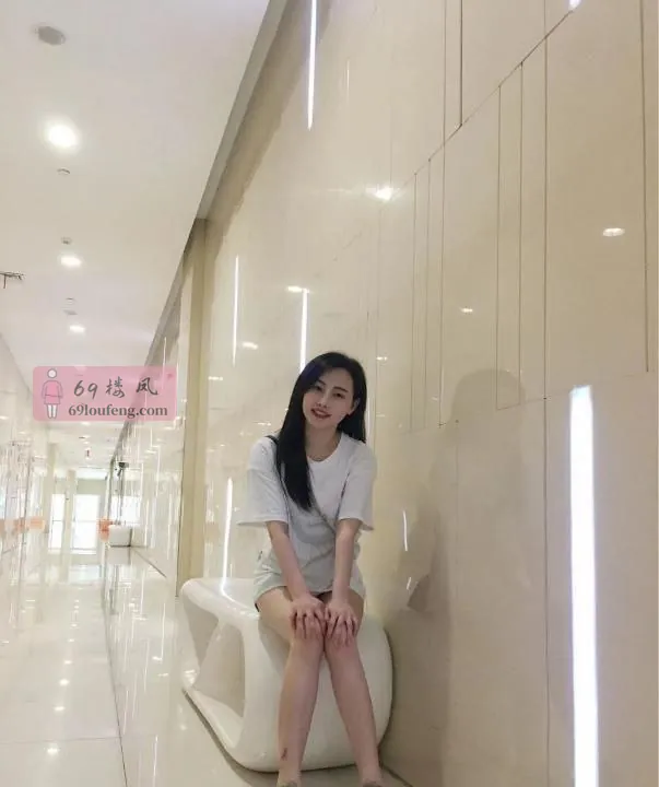 反差小萝莉阳阳 - 广东-佛山 楼凤实拍第1张