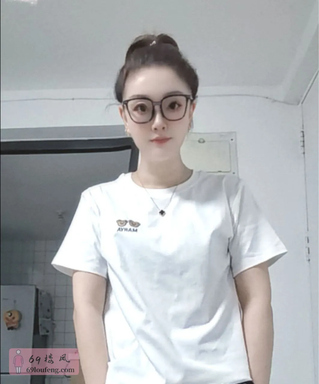 广州偶遇清爽靓女 - 广东-广州 楼凤实拍第1张