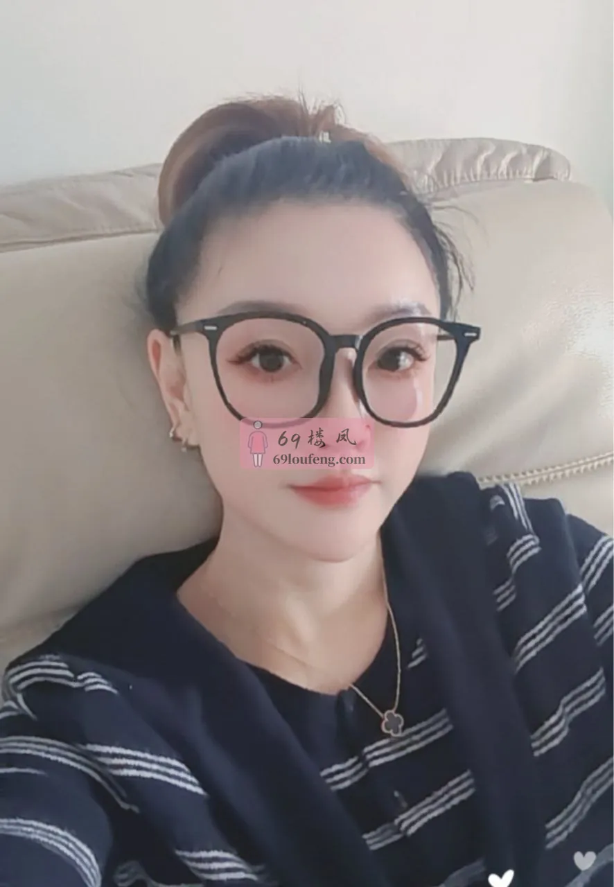 广州偶遇清爽靓女 - 广东-广州 楼凤实拍第2张