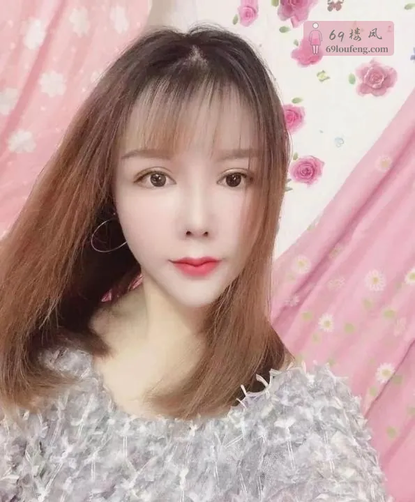 双飞眼镜儿妹妹和闺蜜 - 广东-广州 楼凤实拍第1张