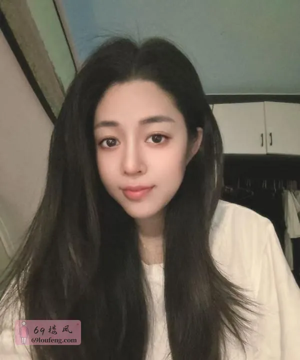 肉感大长腿梓琪老师 - 湖南-长沙 楼凤实拍第2张
