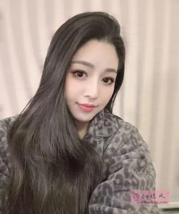 丰满大长腿梓琪老师 - 湖南-长沙 楼凤实拍第1张