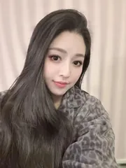 湖南 - 长沙 丰满大长腿梓琪老师 纯天然无科技实景