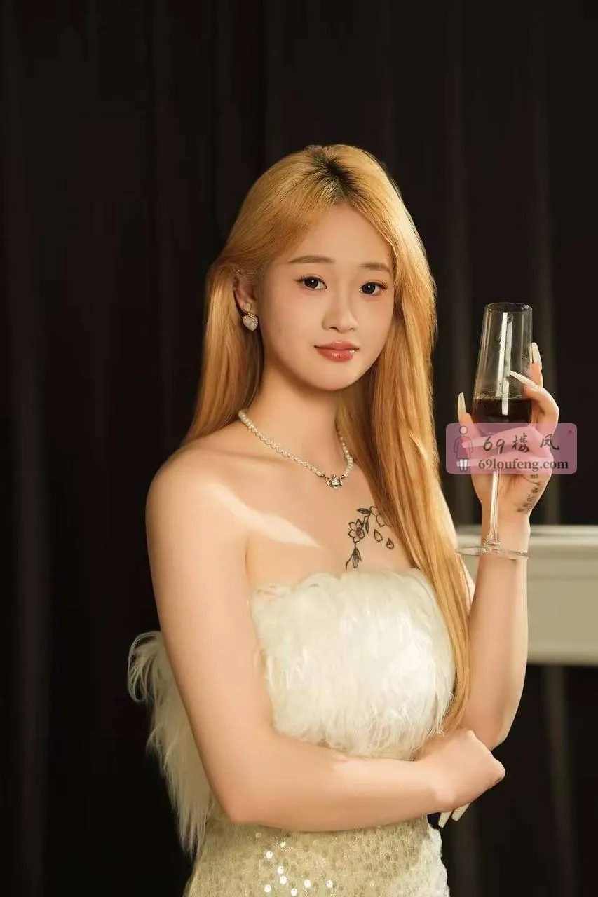 菲菲 - 浙江-杭州 楼凤实拍第2张