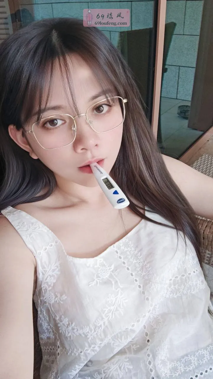 KiKi - 浙江-杭州 楼凤实拍第4张