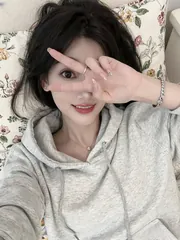 小奶龙 真实工作室环境 (地点：浙江 - 杭州)