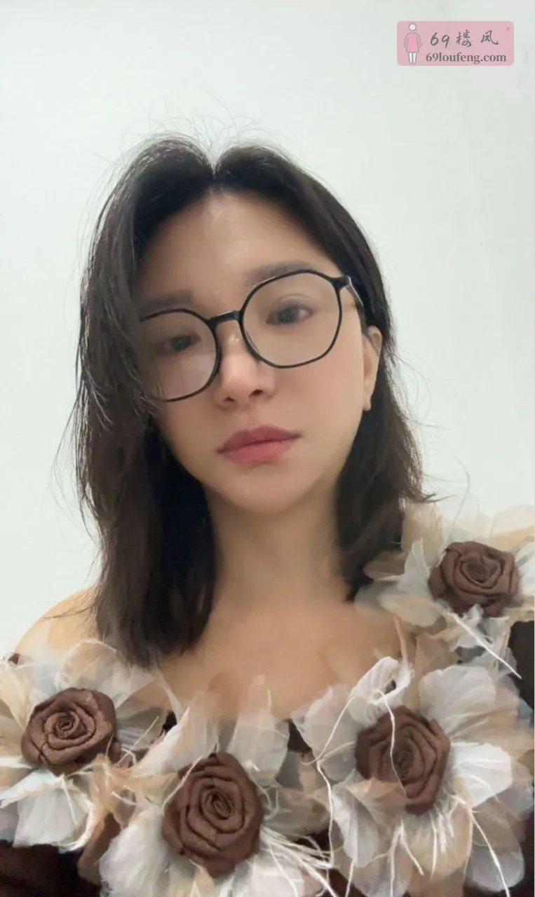 杭州眼镜骚妇 - 浙江-杭州 楼凤实拍第1张