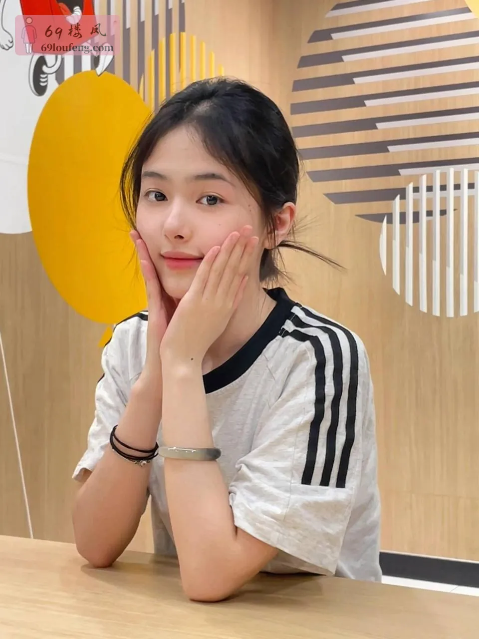 范爷 - 香港-油尖旺區 楼凤实拍第3张