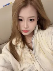 小佳琪 在线预约参考图 - 香港 - 荃灣區站街快餐