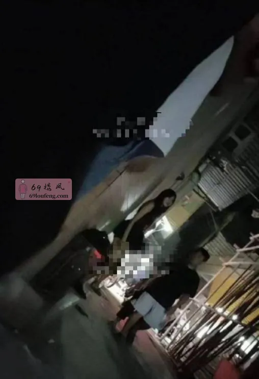 伟民广场右边 - 广东-珠海 楼凤实拍第1张
