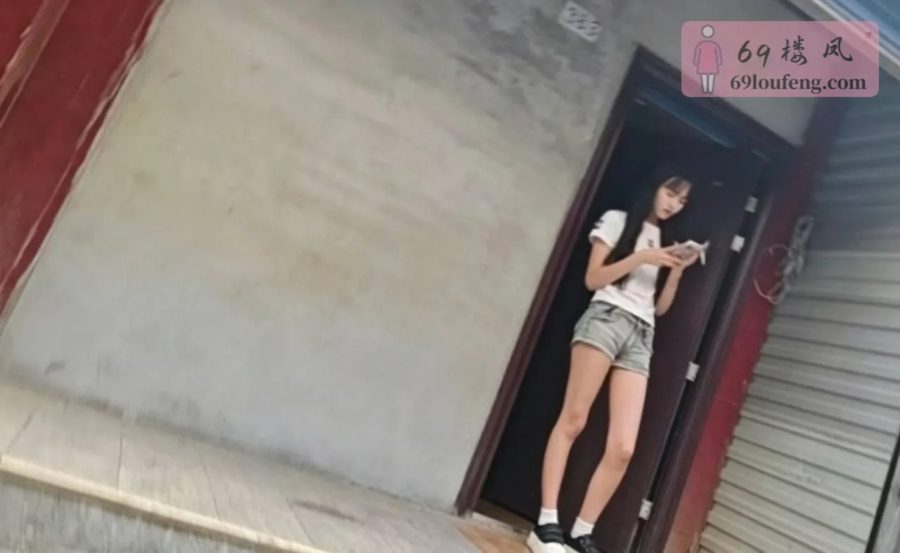 静海工农大街这边现在还有一排老平房中午开始慢慢有人 - 天津 楼凤实拍第1张