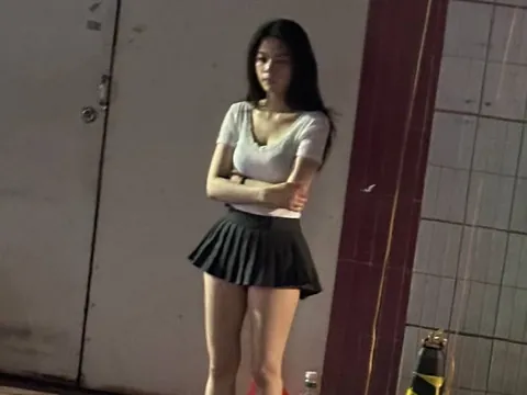 白虎一只不知是不是后期的 地铁口小姐 广东-珠海